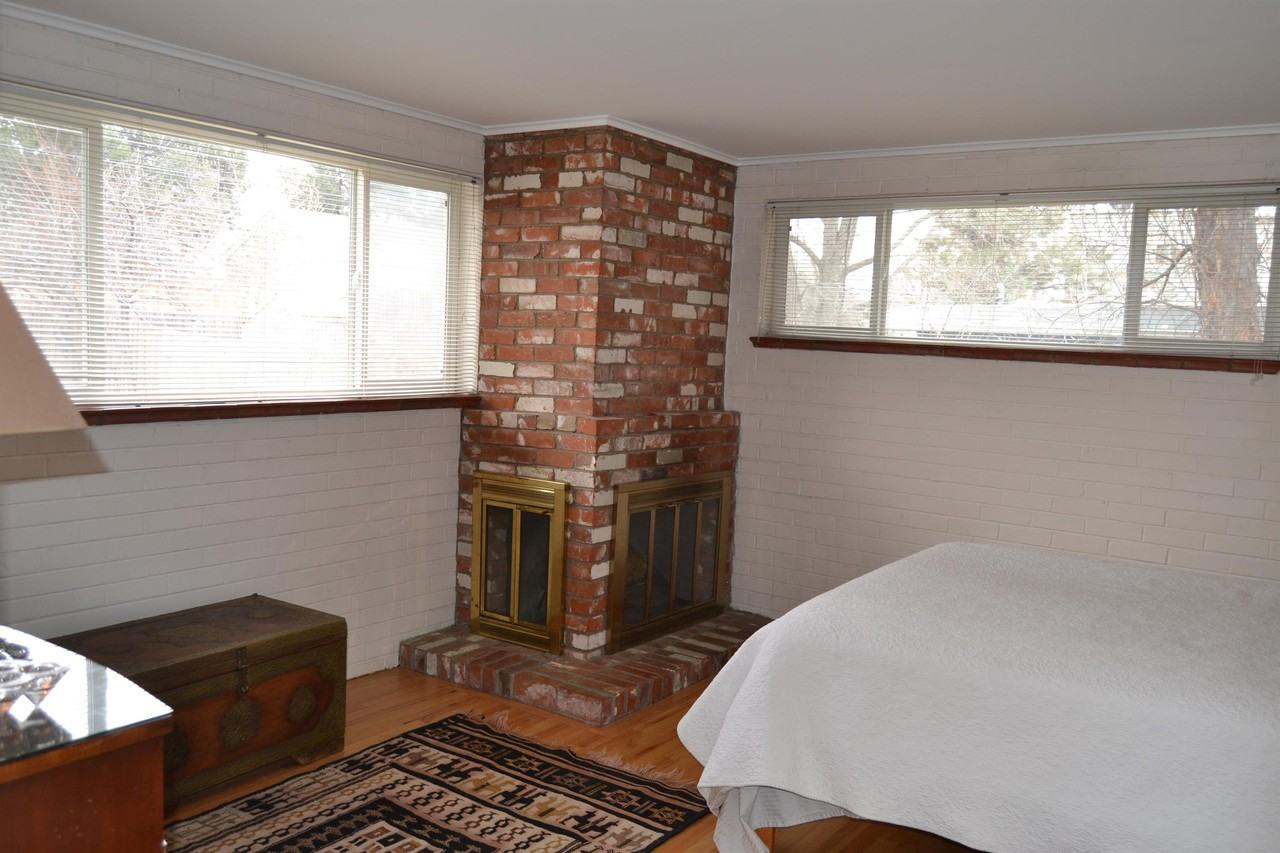 1022 Pontiac St #1 - Photo 2 of 26