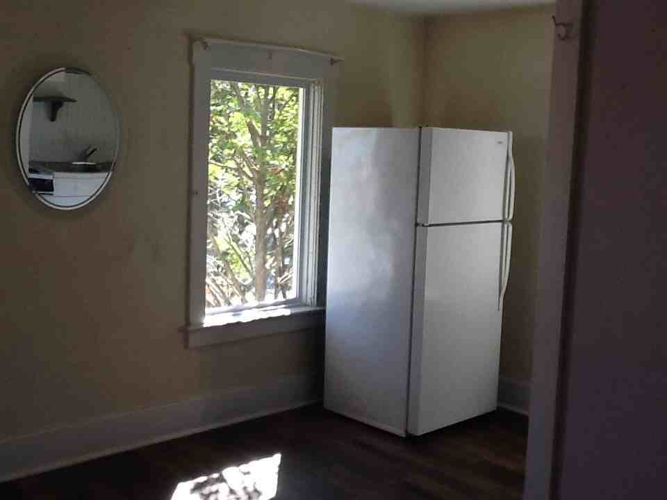 304 S Main St Apt 2e #2E - Photo 3 of 7