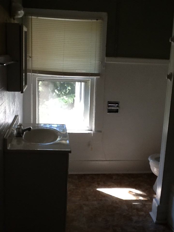 304 S Main St Apt 2e #2E - Photo 6 of 7