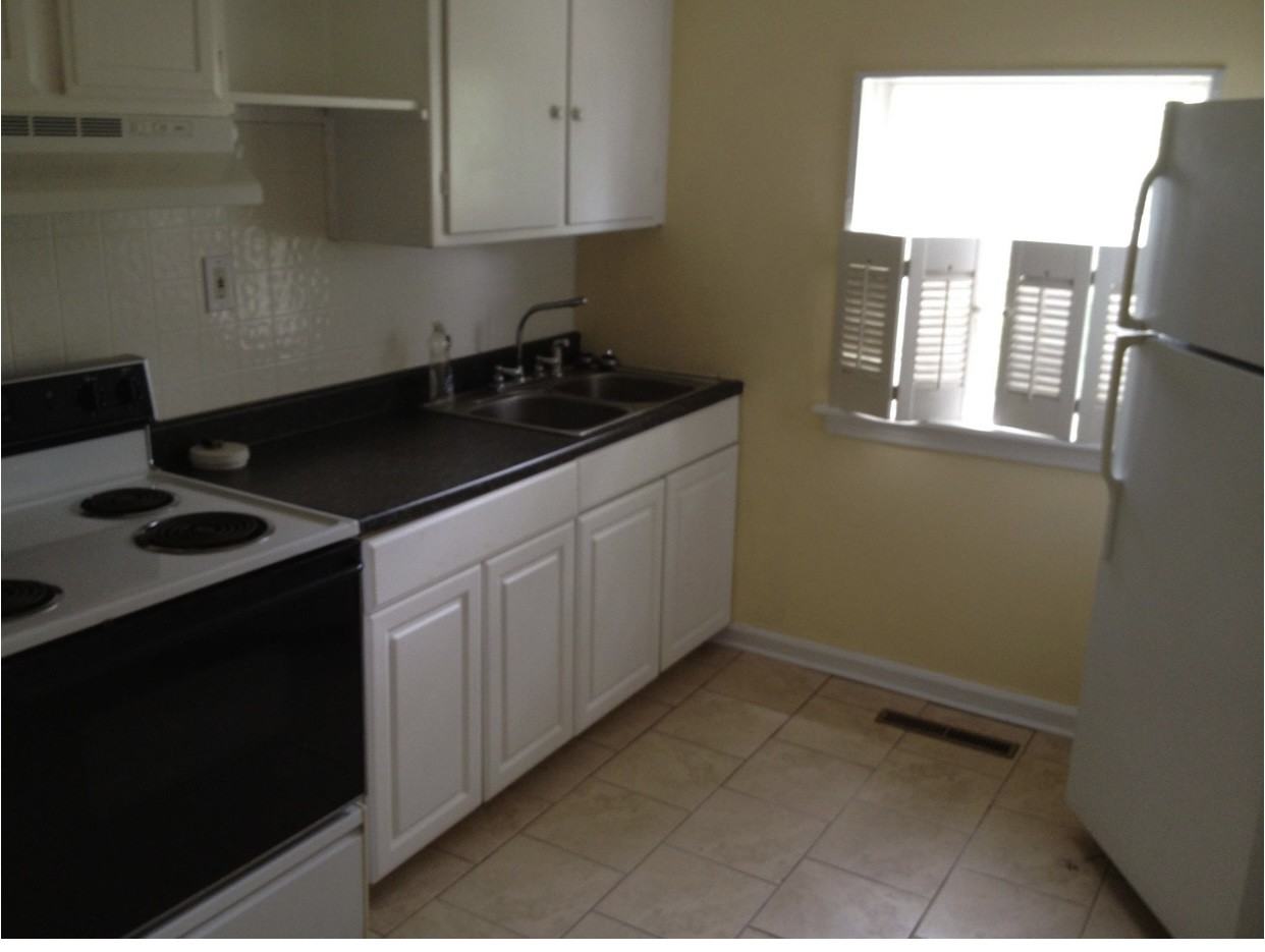 1830 Enslow Ave #REAR - Photo 7 of 10