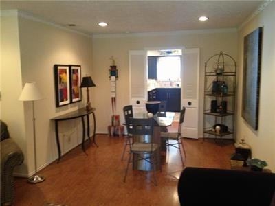 7405 Walling Ln - Photo 2 of 10