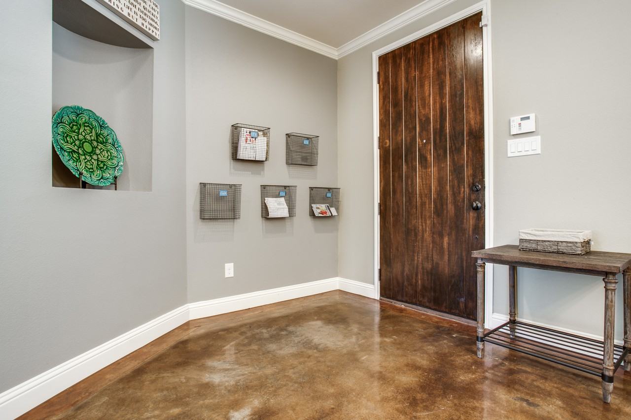 3133 Lubbock Ave #1 - Photo 3 of 23