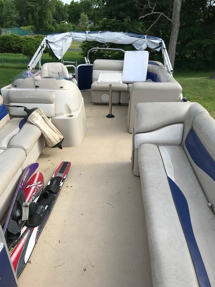 6 Mayfair Dr #1 - Photo 3 of 29