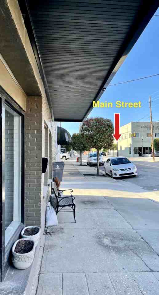 102 N Market St #B - Photo 2 of 10
