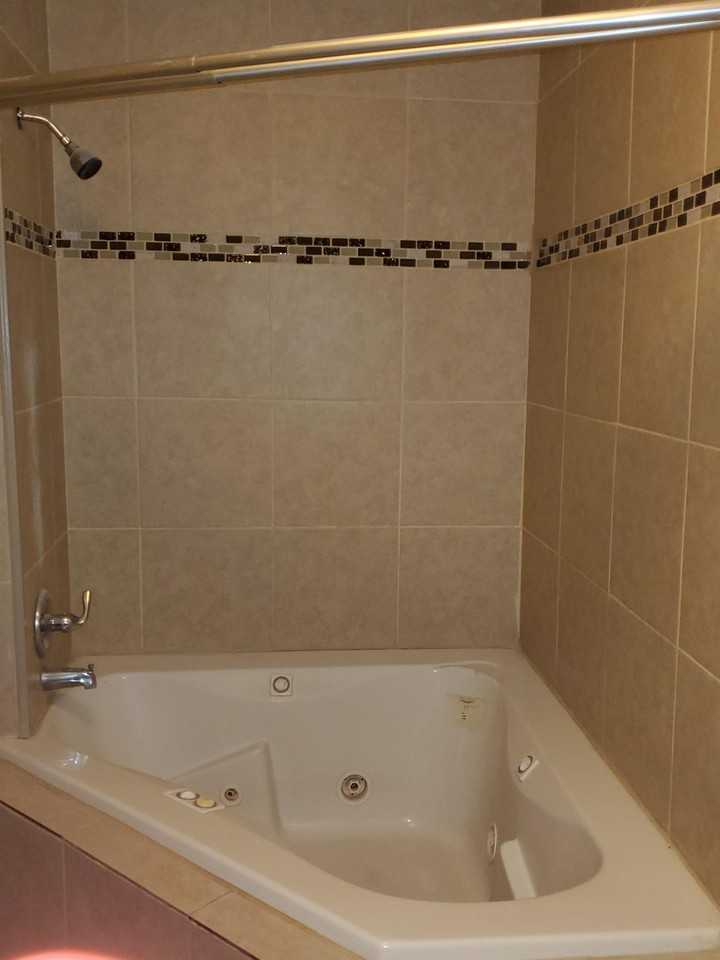 8845 E Jefferson Ave #204 - Photo 6 of 8