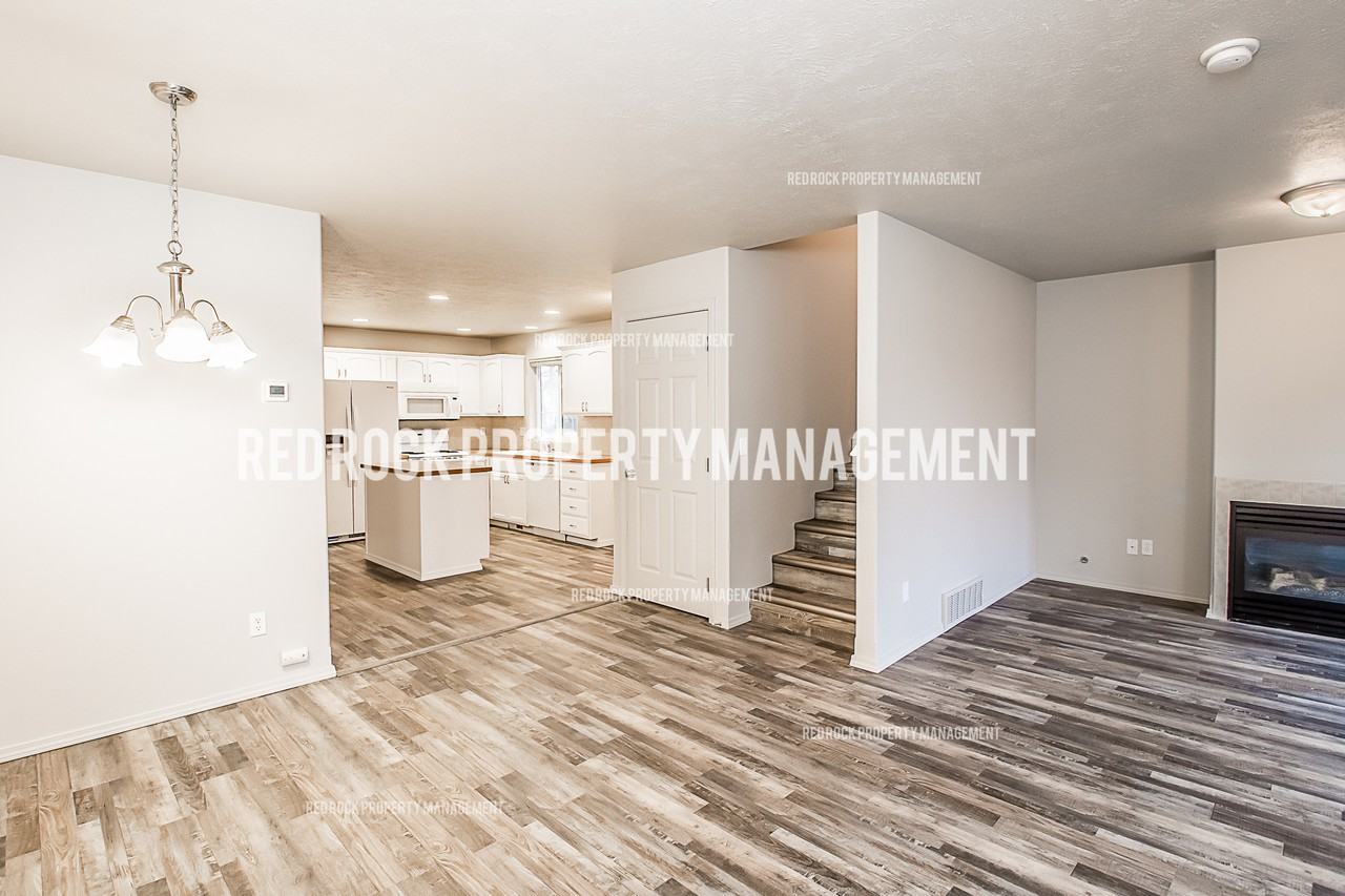 1603 N Drummond St #1603 - Photo 3 of 40