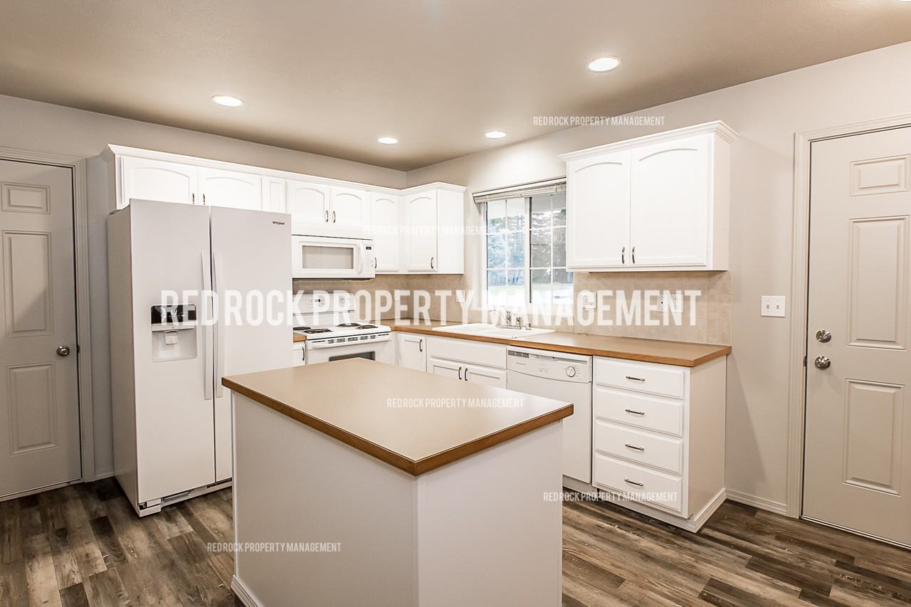 1603 N Drummond St #1603 - Photo 2 of 40