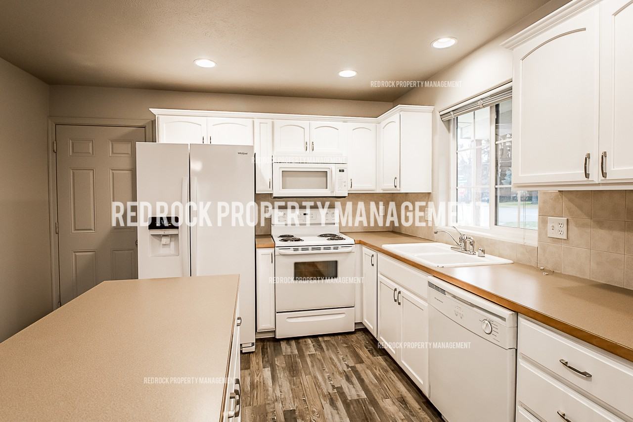 1603 N Drummond St #1603 - Photo 2 of 40