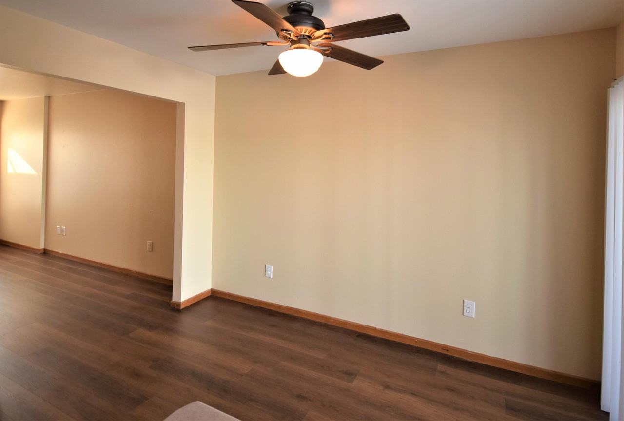 418 Preston Ln #5 - Photo 5 of 14