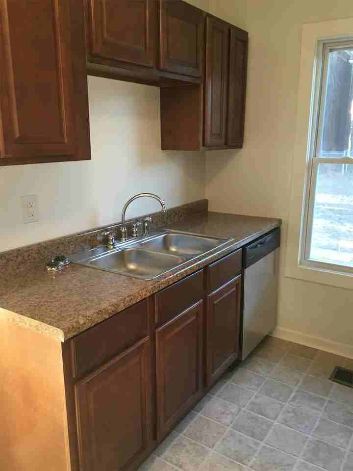 518 9th Ave R - 1 #1 - Photo 2 of 10