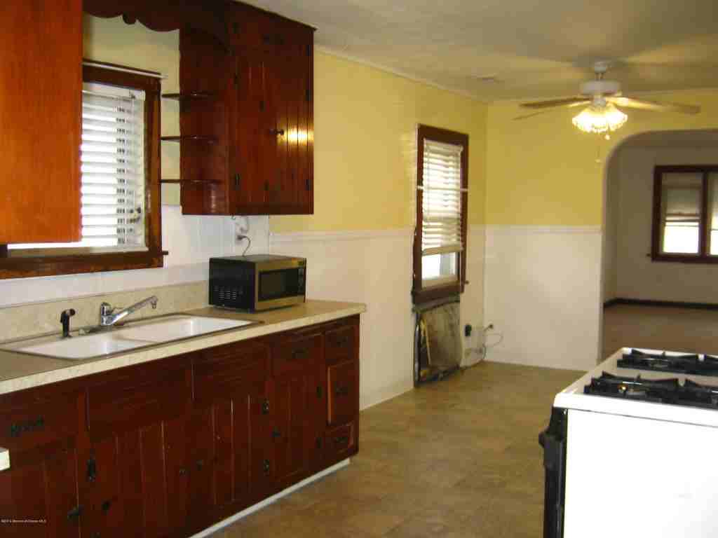 267 Seabreeze Ave - Photo 3 of 18