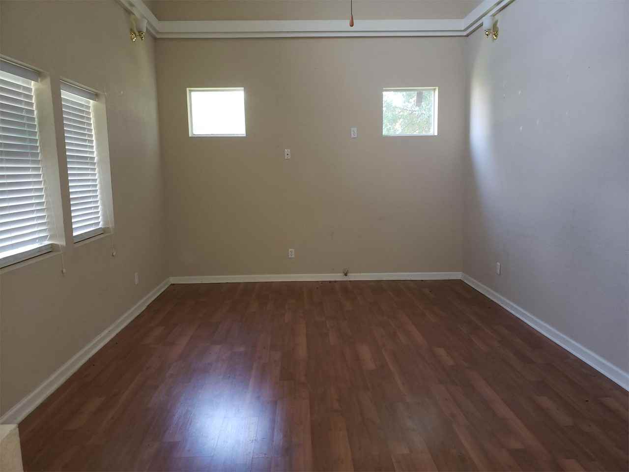 608 N 9th St - Photo 3 of 15