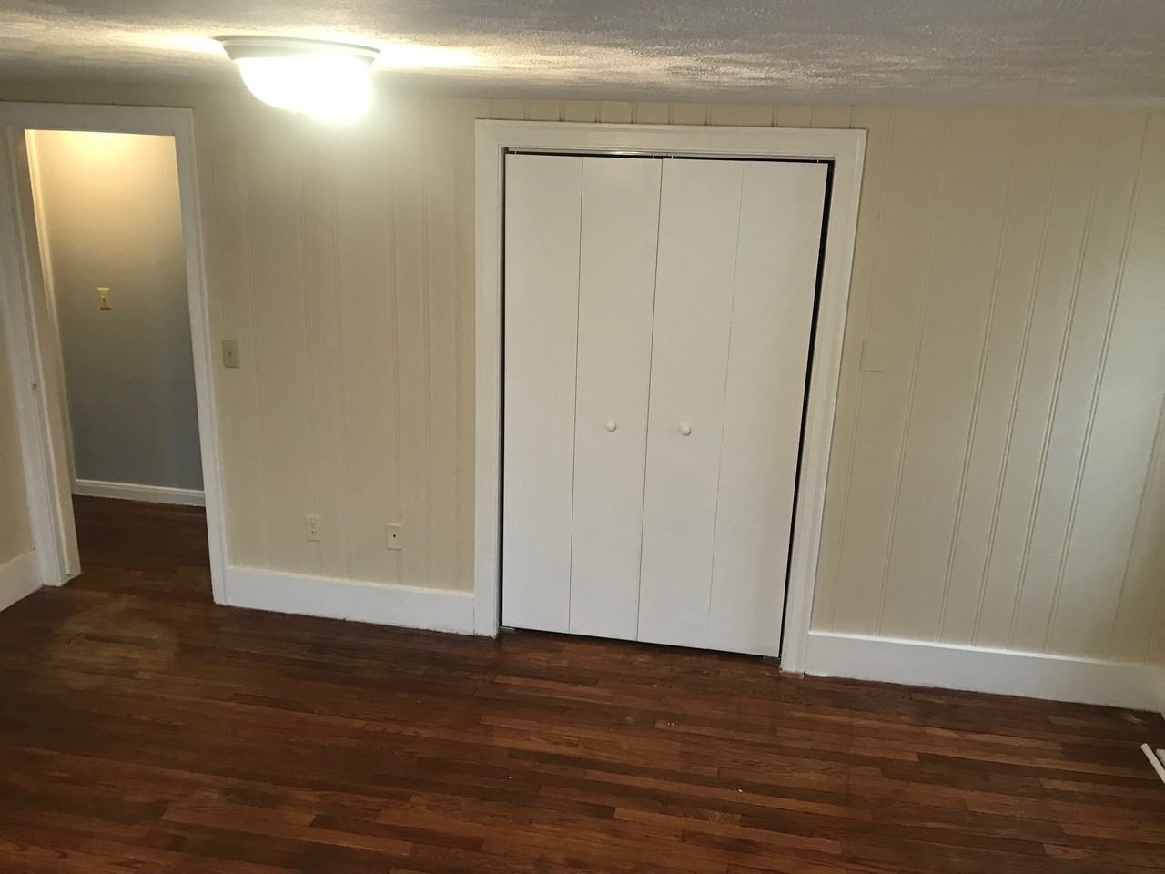 423 W Lawrence Ave #2 - Photo 4 of 11