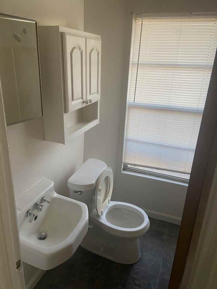 3900 38th Ave N #1 - Photo 7 of 17