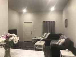 featured image of 1613 W Nettleton Ave #B