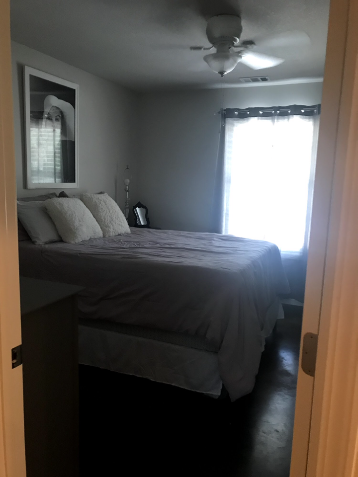 1613 W Nettleton Ave #B - Photo 3 of 6