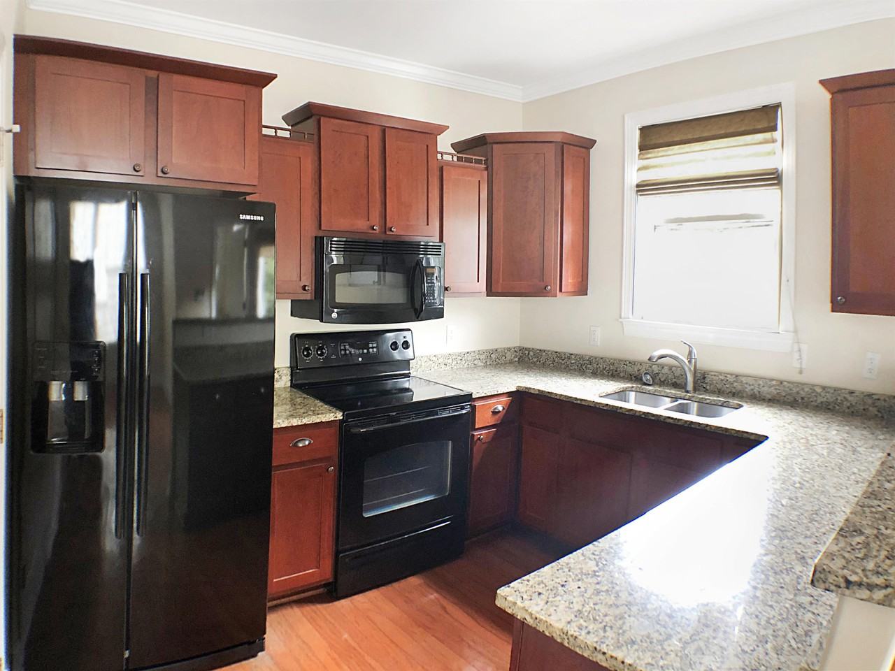 310 Mulberry St - Photo 2 of 19