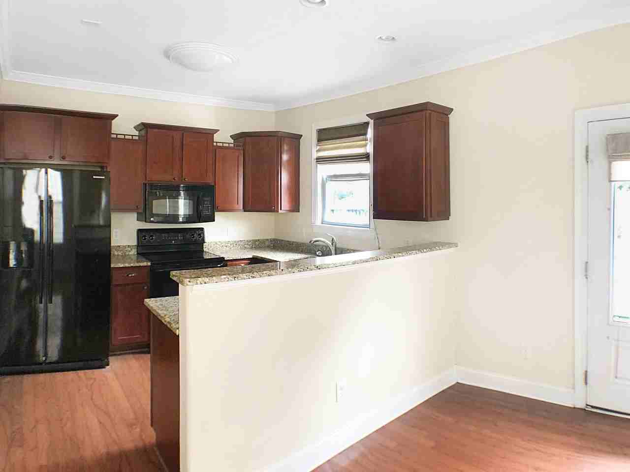 310 Mulberry St - Photo 3 of 19