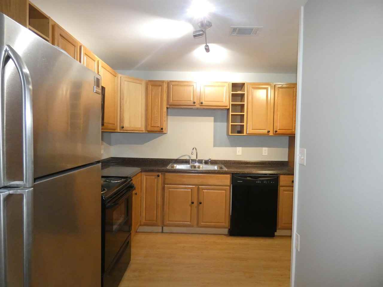 88 Carriage Hill Dr #B - Photo 3 of 15