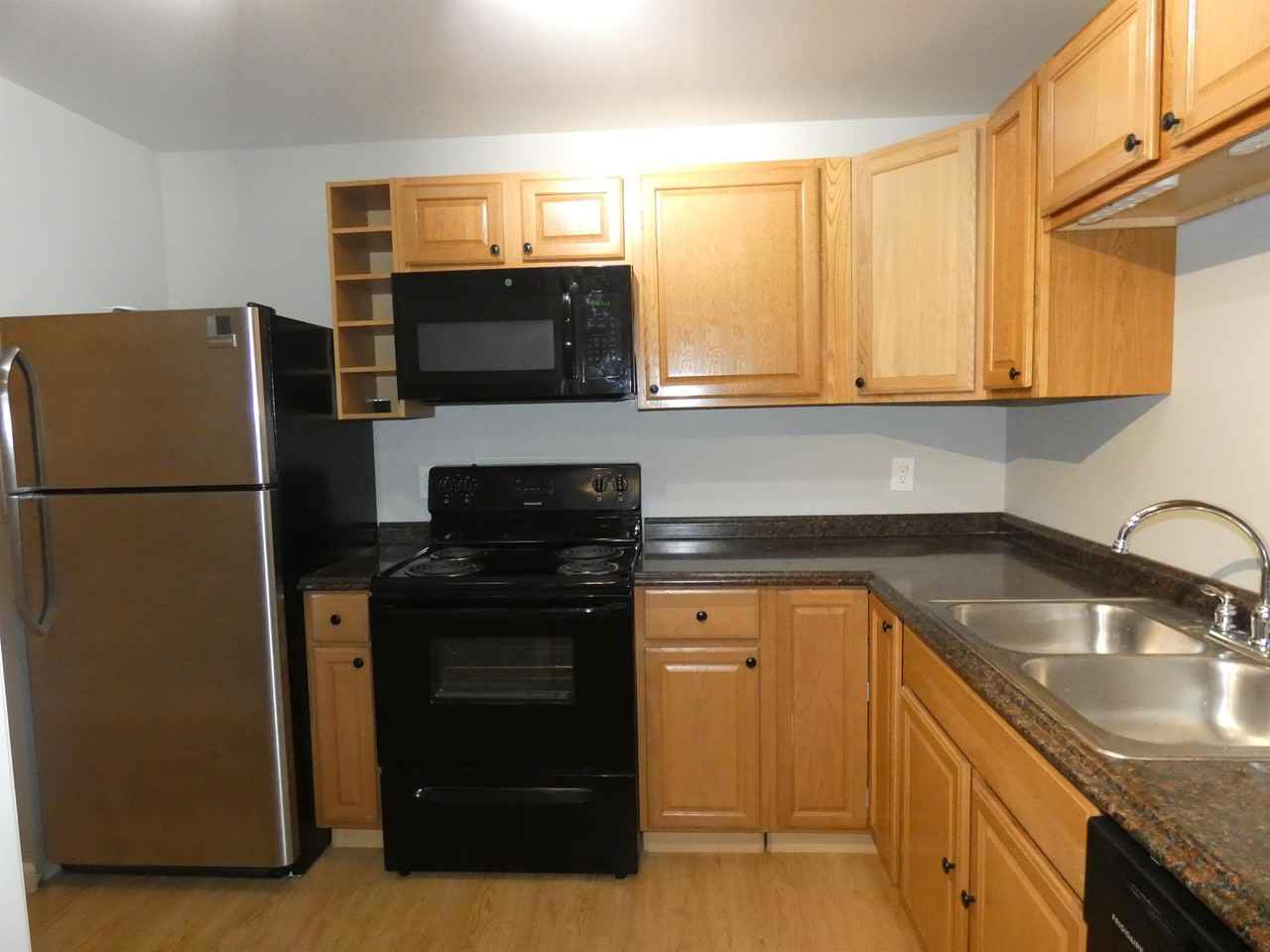 88 Carriage Hill Dr #B - Photo 4 of 15