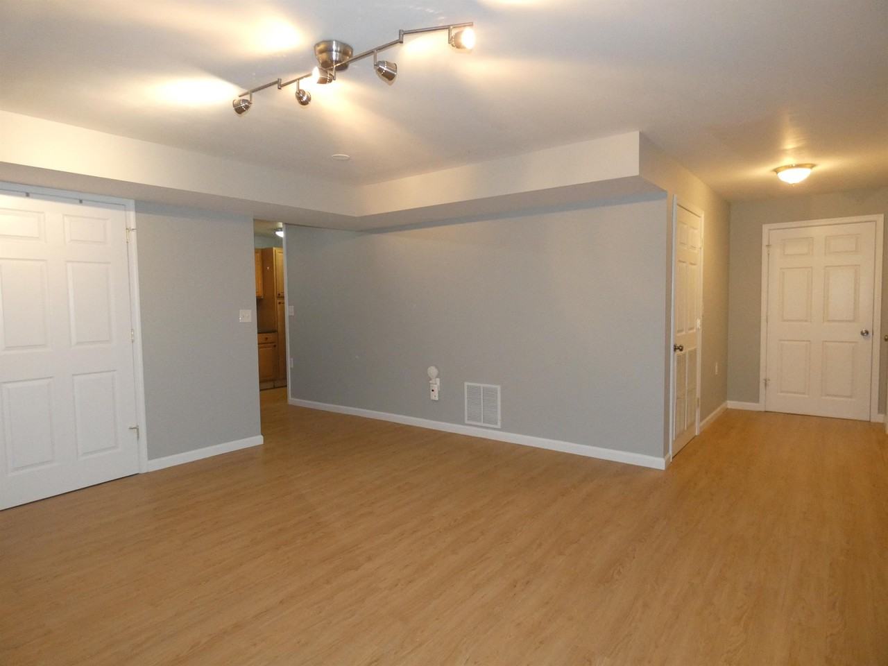 88 Carriage Hill Dr #B - Photo 6 of 15