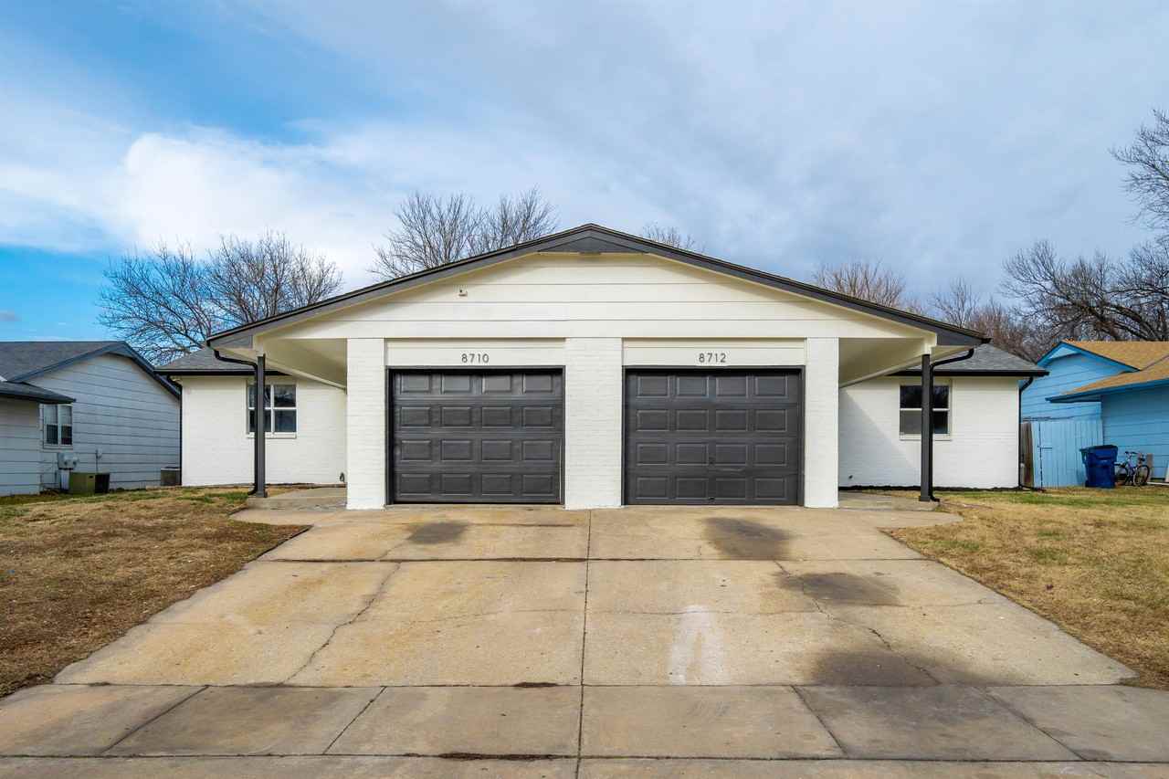 8712 E Lakeland Cir #1 - Photo 3 of 20