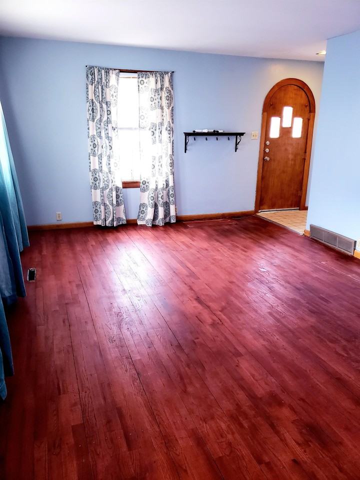 216 S Meridian Ave #1 - Photo 3 of 17