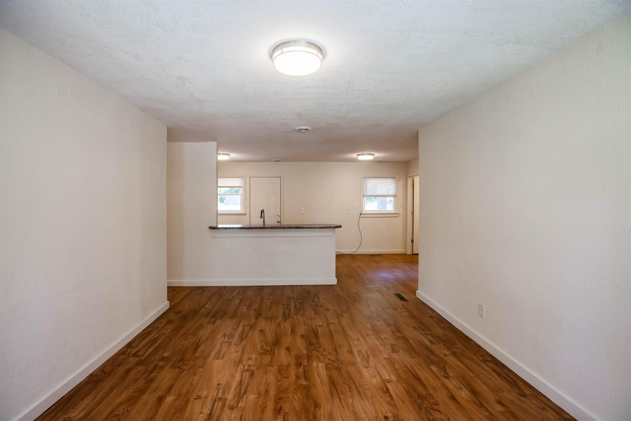 2031 College View Rd #1 - Photo 3 of 12