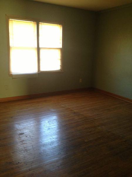 441 Allen St #4 - Photo 2 of 8