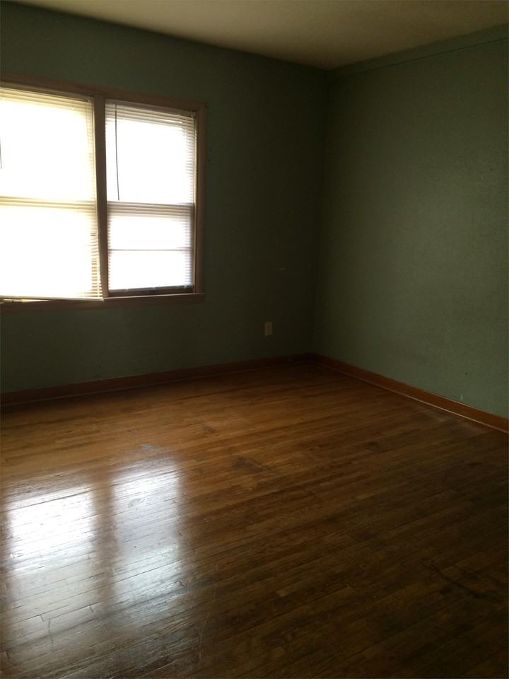 441 Allen St #4 - Photo 7 of 8