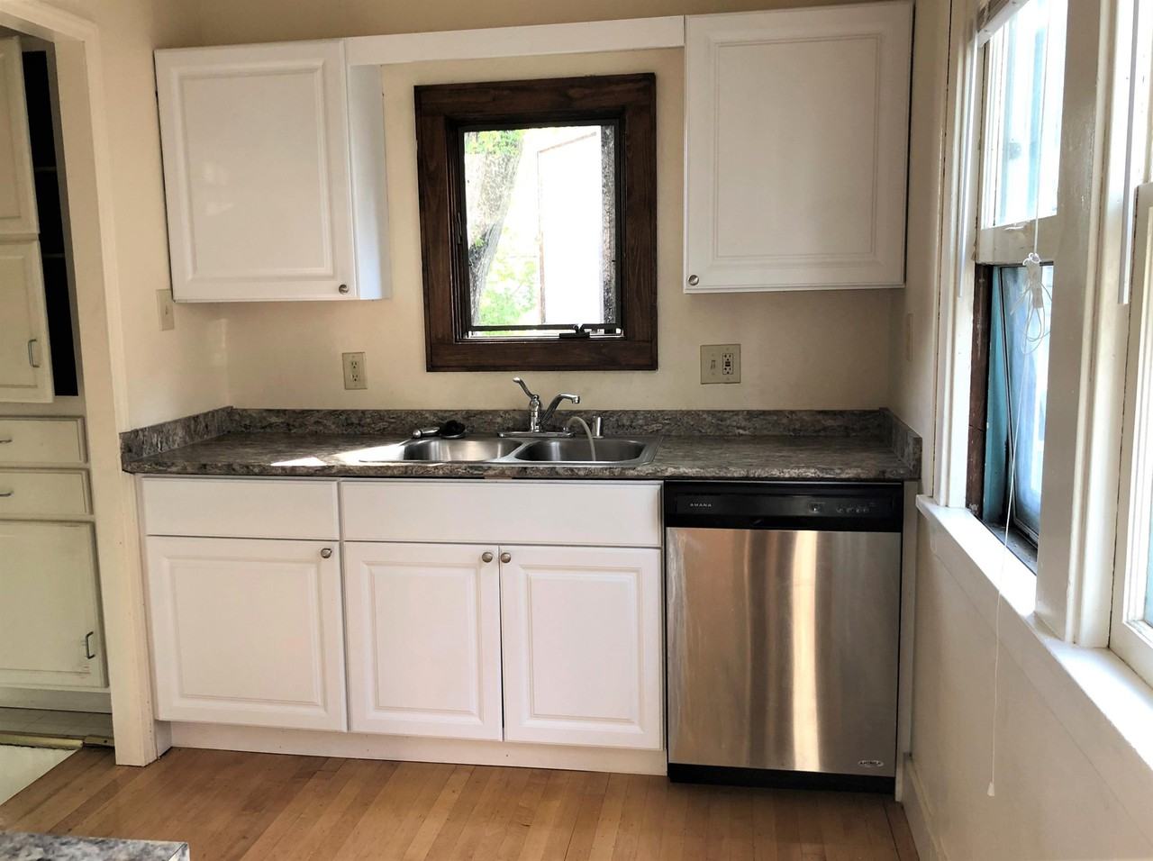 1941 E Washington Ave #1 - Photo 5 of 14