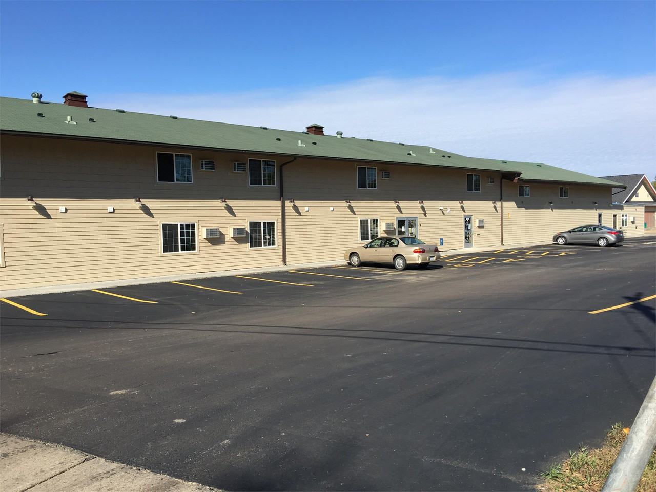Faribault Extended Stay1400 Fourth Street NW - #201 - Photo 4 of 7