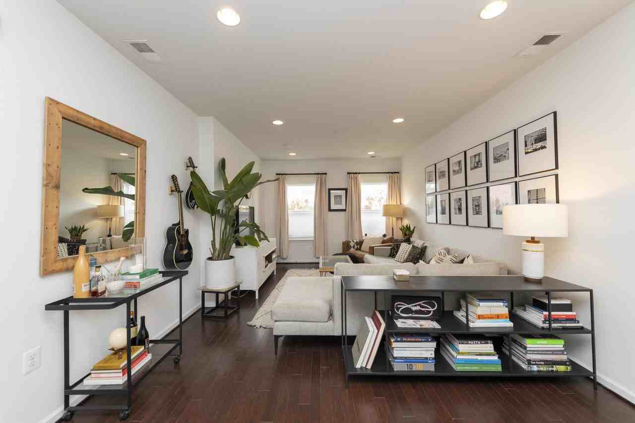 3415 Sherman Ave Nw #1 - Photo 3 of 24