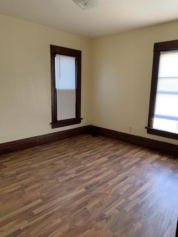 314 East Mullan Avenue #1-2 - Photo 3 of 7