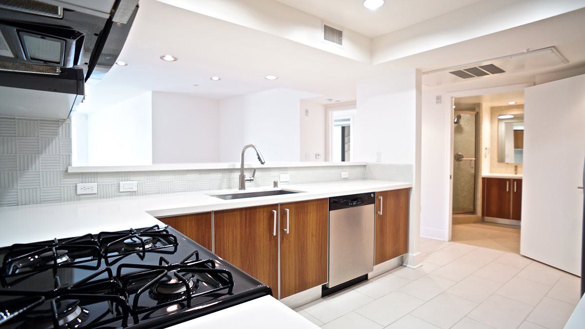 1518 1518 Federal Ave PHU- Smart - Photo 2 of 16