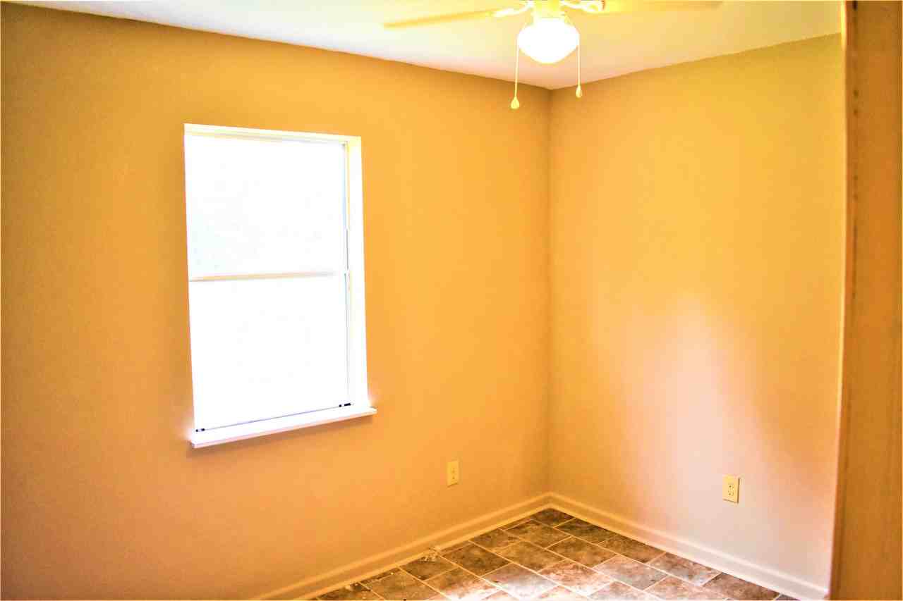 2114 Railroad St #1 - Photo 3 of 9