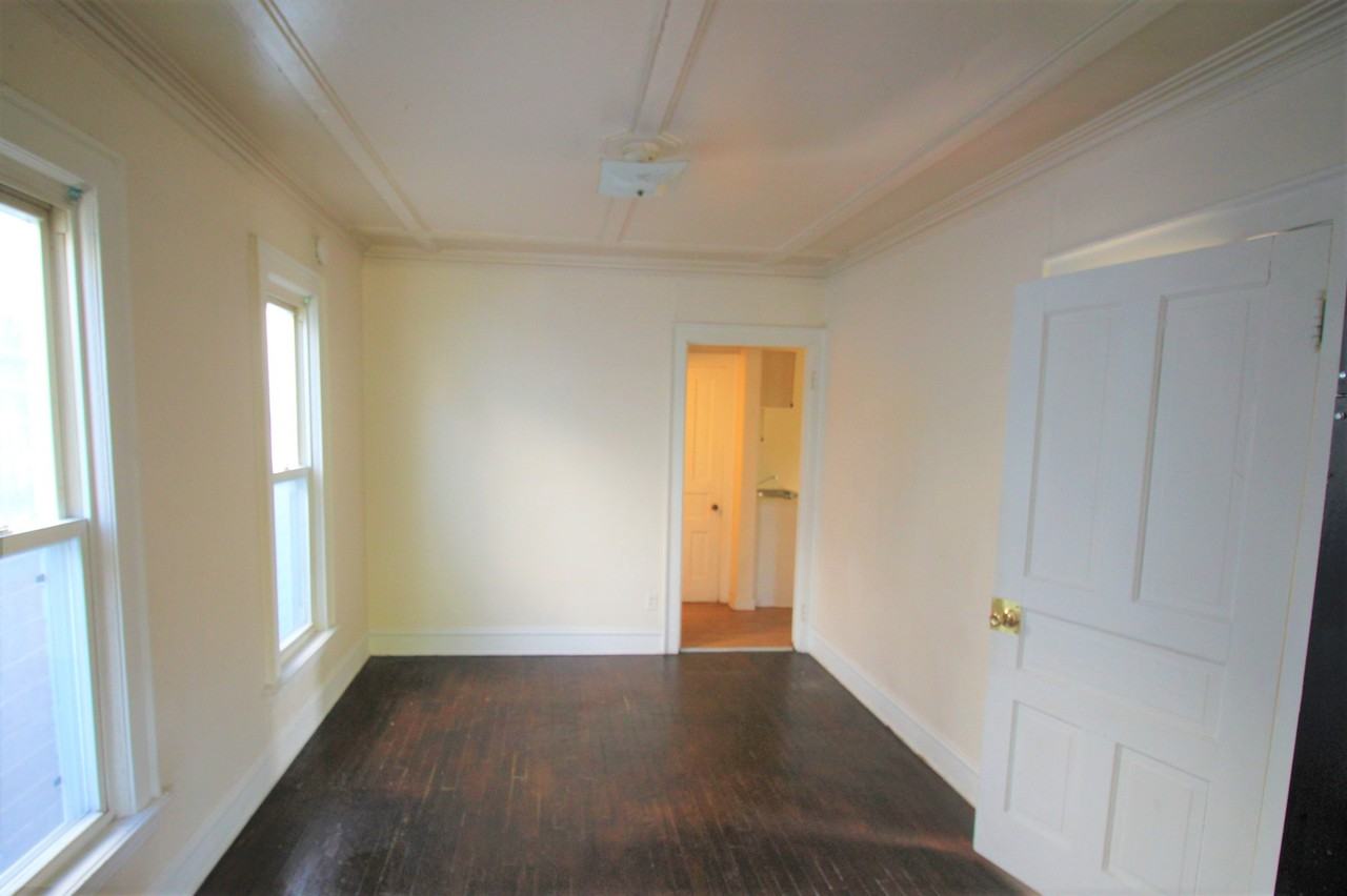 855 Alexander St Se #2 - Photo 3 of 7