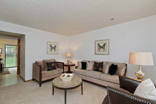 2024 Essex Dr - Photo 1 of 1