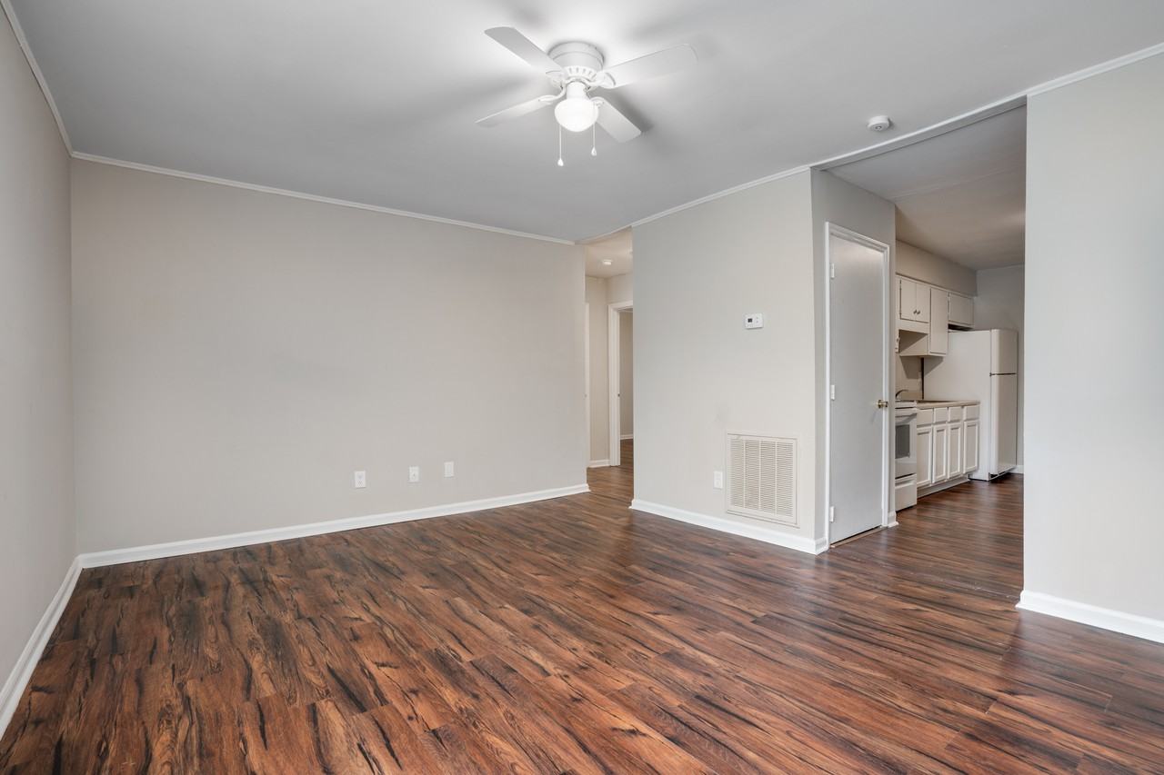 921 Planters Street #921 - Photo 2 of 10