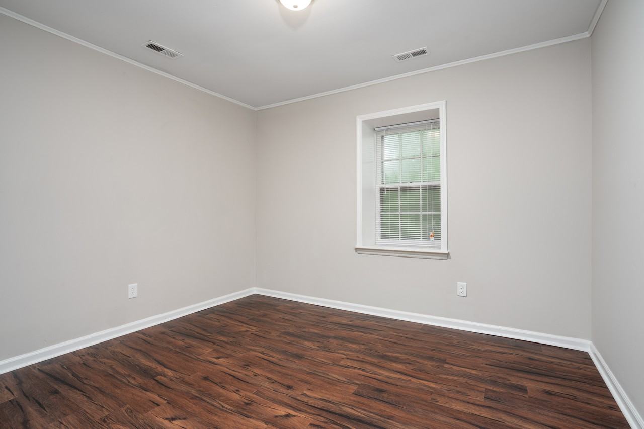 921 Planters Street #921 - Photo 5 of 10