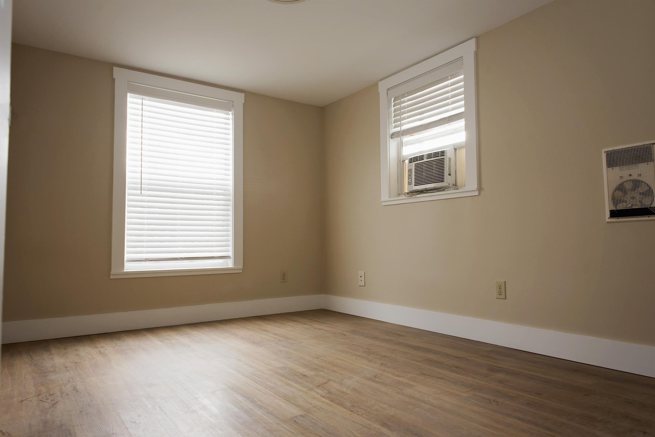 17 Campbell St #1 - Photo 6 of 30