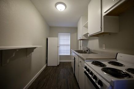 3115 Agnes Street - 3115 - Car Lot #3115 - Photo 4 of 5