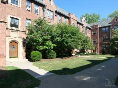 835 Elm St #835C2 - Photo 7 of 9