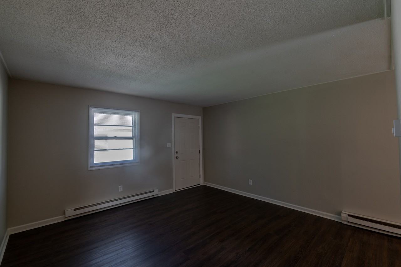 516 Kingston Ave #516 - Photo 5 of 10