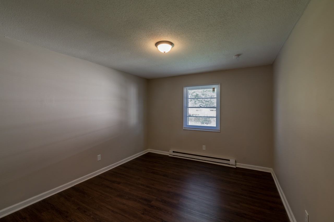 516 Kingston Ave #516 - Photo 6 of 10