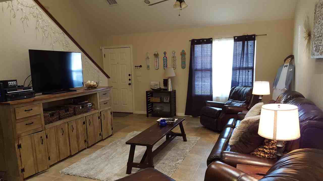 500 Macarthur StreetUnit A #A - Photo 3 of 8