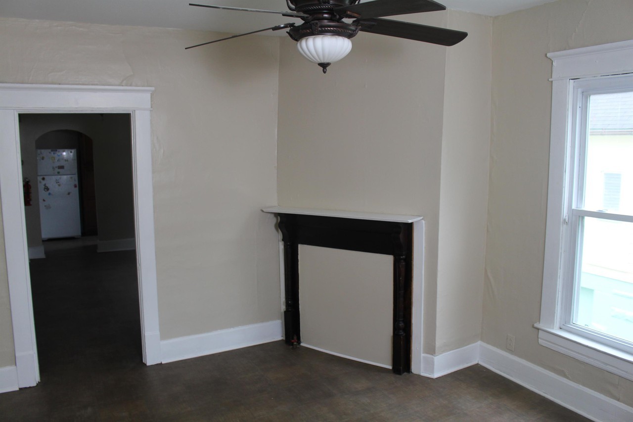 140 N Lancaster St #140 - Photo 6 of 29