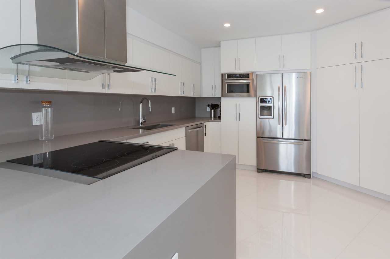 5161 Collins Avenue #1 - Photo 4 of 50