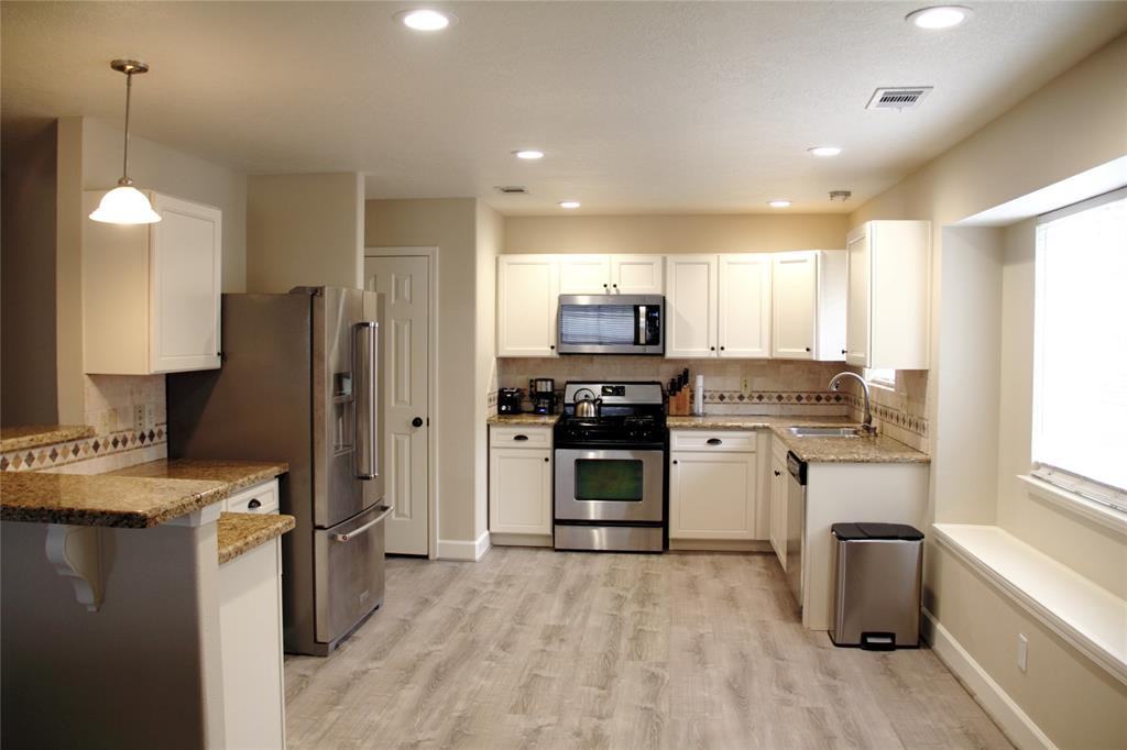 1803 Edinburg Ave #1803 - Photo 3 of 16