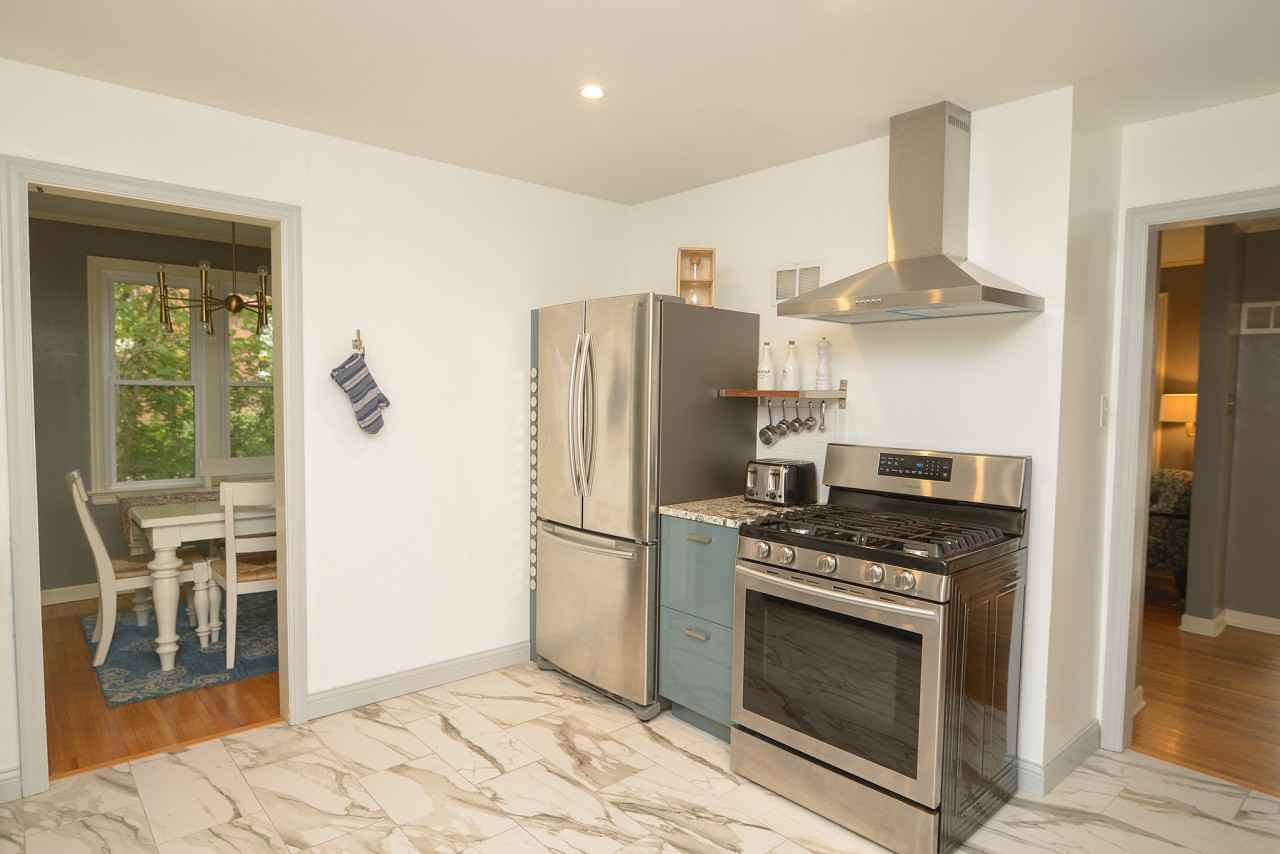 1811 Hayselton Dr #1 - Photo 3 of 21